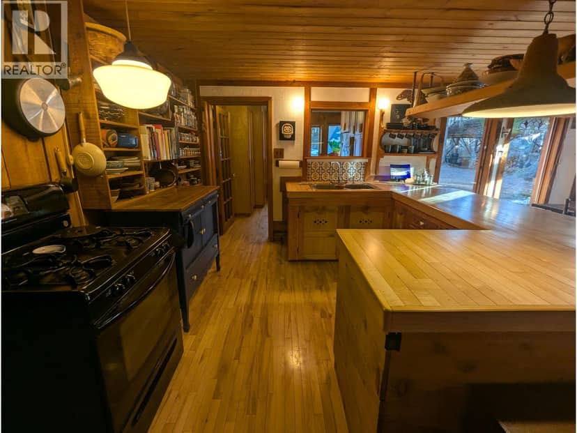 7133 ADAMS ROAD, Smithers, photo 6