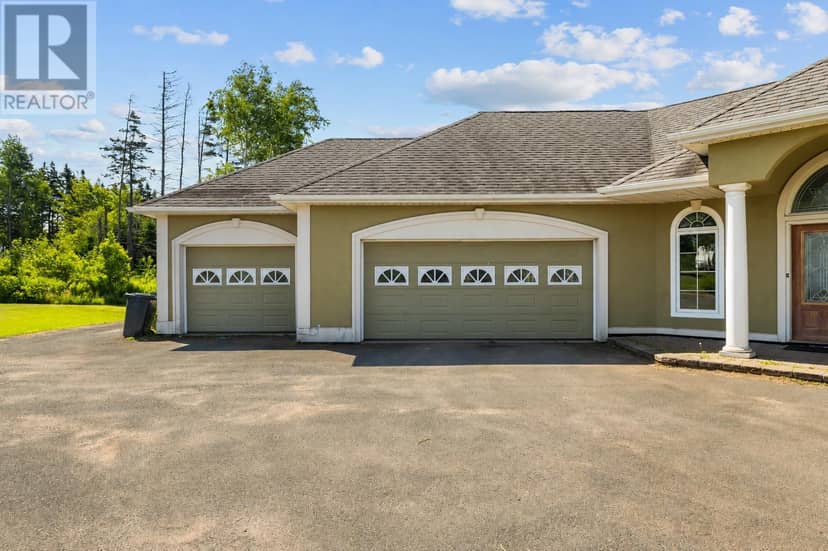 40 Sunset Drive, Souris, photo 2