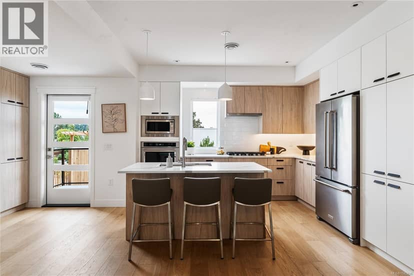 13 4253 Dieppe Rd, Saanich