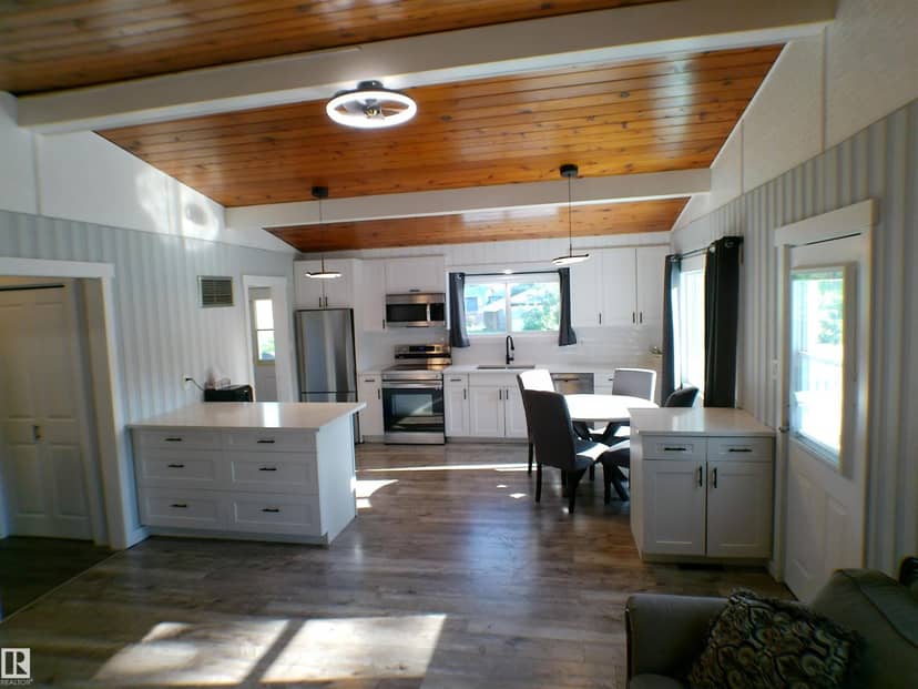 708 7 ST, Rural Lac Ste. Anne County, photo 2