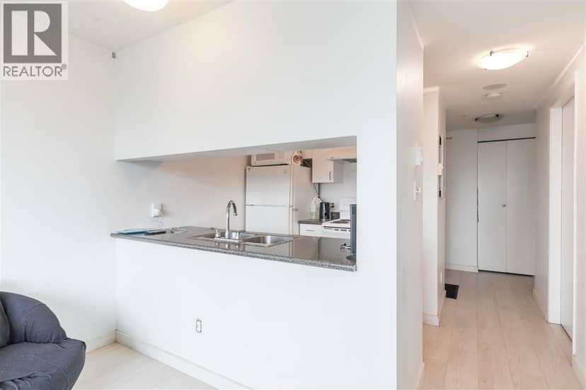 2501 438 SEYMOUR STREET, Vancouver, photo 3
