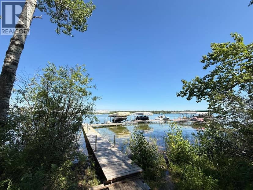 2010 Bayview Drive, Lac Des Iles, photo 6