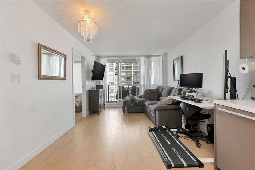 1015 13696 100 AVENUE, Surrey, photo 2