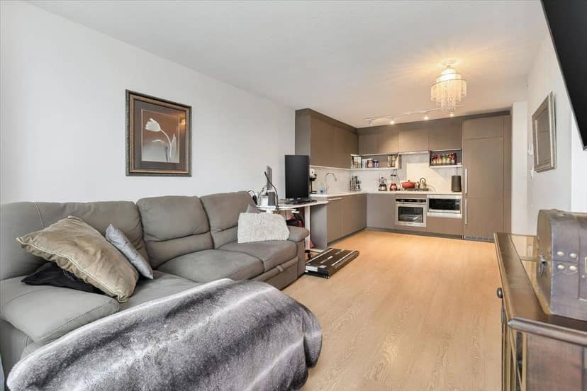 1015 13696 100 AVENUE, Surrey, photo 3
