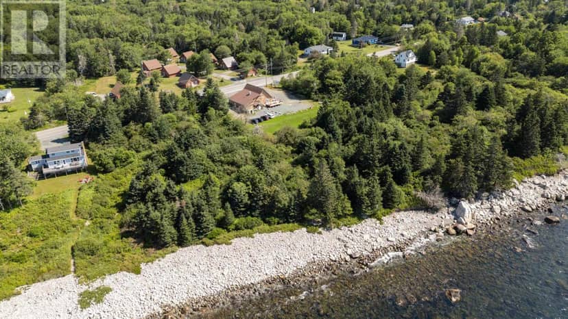 6951 Highway 3, Hunts Point, photo 4