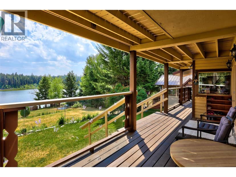 5008 Lauder Road, Merritt