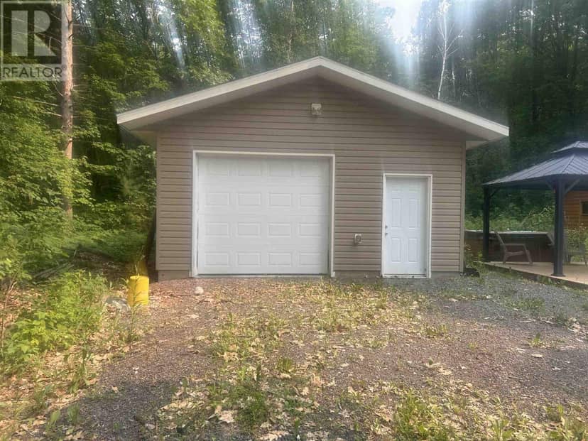 4760 Second LIN W, Prince Township, photo 2