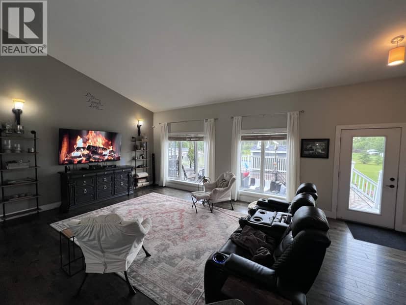 15 6550 OLD ALASKA HIGHWAY, Fort Nelson, photo 5
