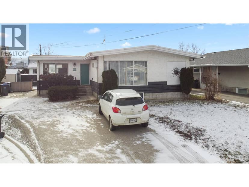 1611 Elm Street E, Kelowna