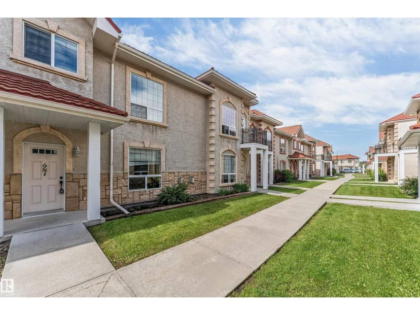 #27 13825 155 AV NW, Edmonton, photo 2