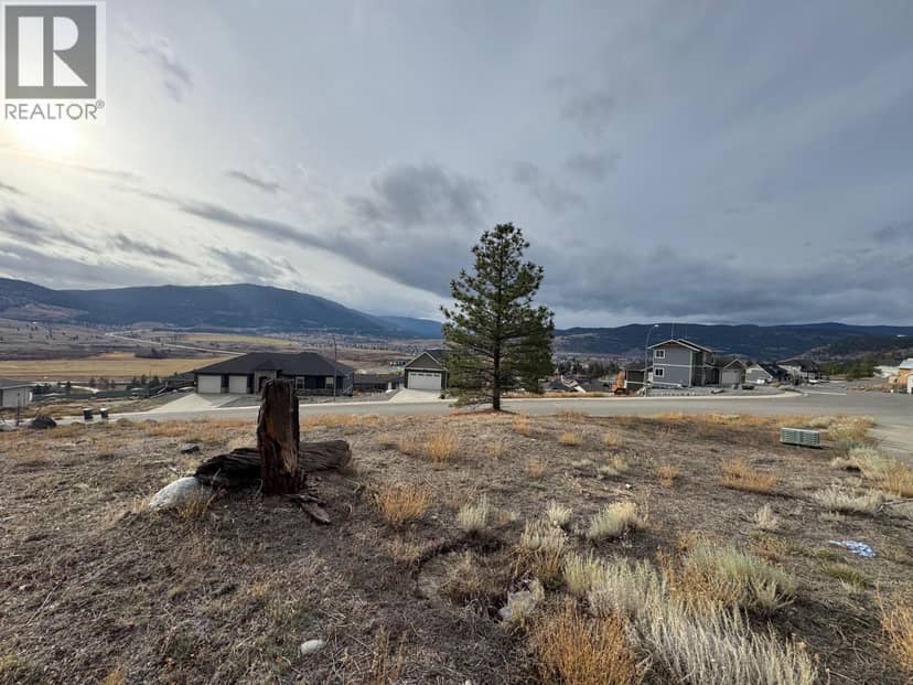 4250 Falcon Crest Drive, Merritt, photo 2