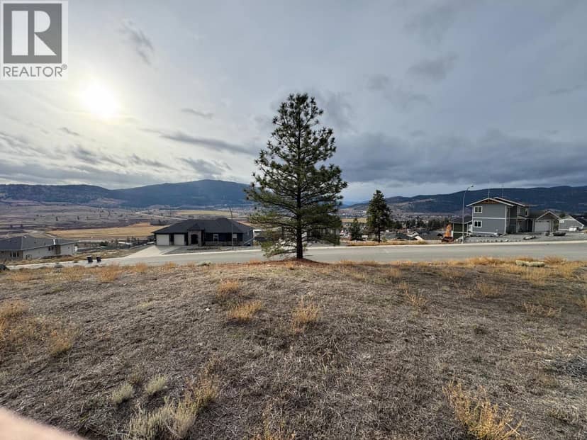 4250 Falcon Crest Drive, Merritt, photo 3