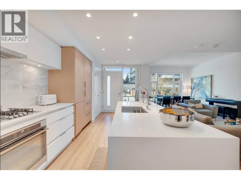 107 1500 FERN STREET, North Vancouver, photo 2