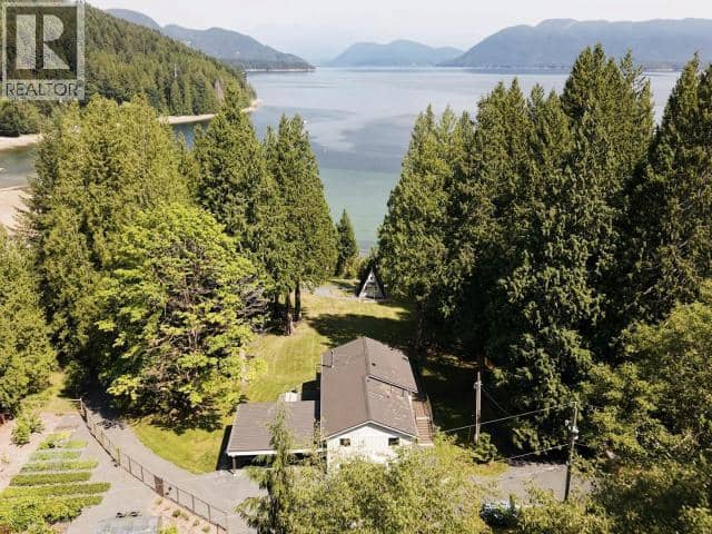 2158 ROBERTS ROAD, Powell River