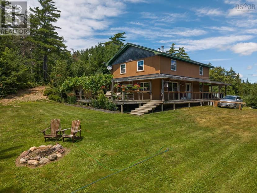 236 Canoe Lake Estates Road, East Quinan