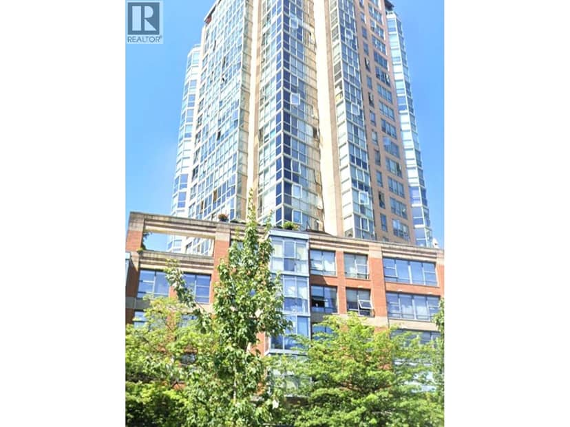 71 1233 PACIFIC BOULEVARD, Vancouver