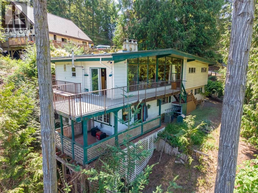 2610 Gunwhale Rd, Pender Island
