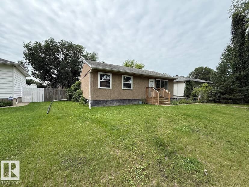 7607 83 AV NW, Edmonton, photo 2