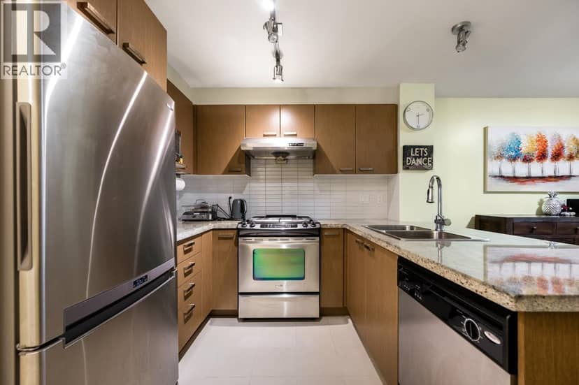 330 9500 ODLIN ROAD, Richmond, photo 4