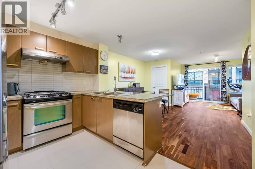 330 9500 ODLIN ROAD, Richmond, photo 5