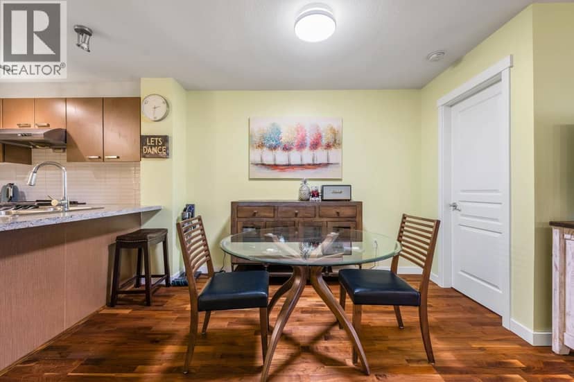 330 9500 ODLIN ROAD, Richmond, photo 6