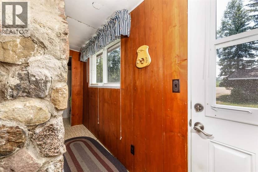 48, 40422 Range Road 10, Gull Lake, photo 5