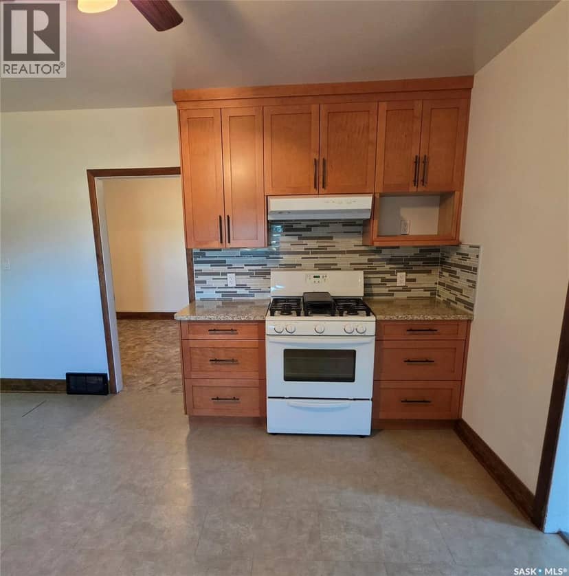 324 Laing STREET, Sturgis, photo 5