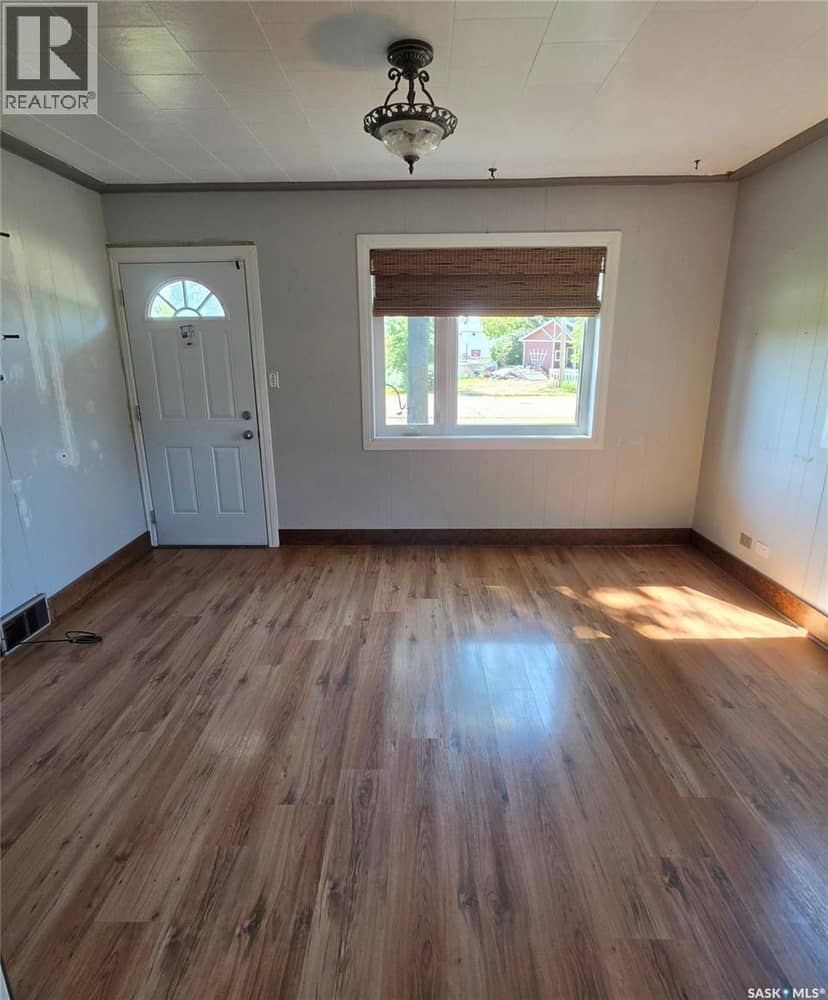 324 Laing STREET, Sturgis, photo 7