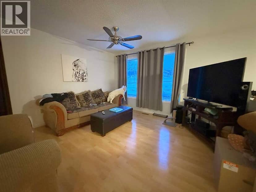4909 42 Street, Athabasca, photo 3