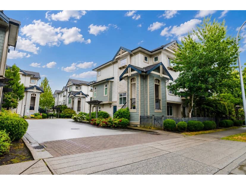49 8418 163 STREET, Surrey