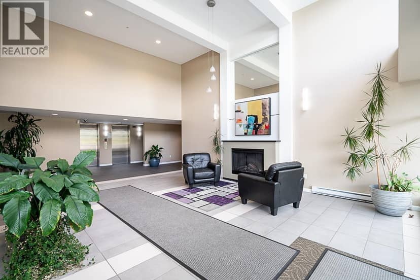 501 9298 UNIVERSITY CRESCENT, Burnaby, photo 4