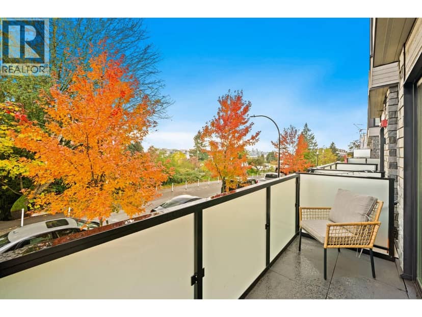 107 650 E 2ND STREET, North Vancouver, photo 2