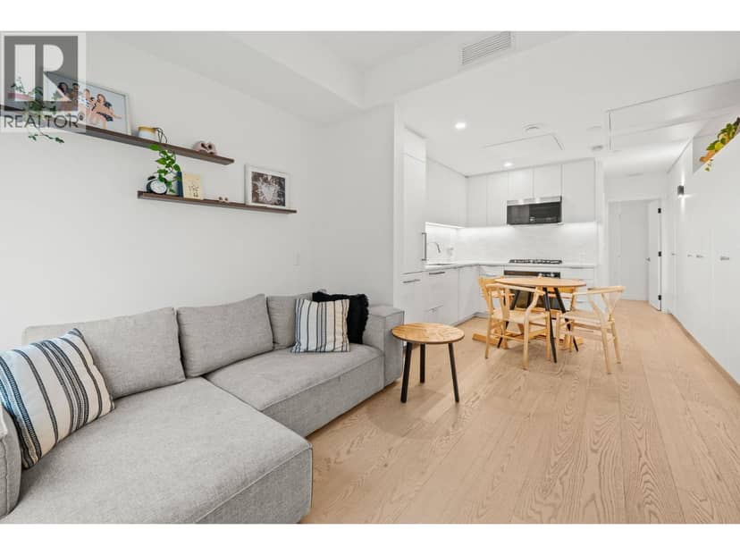 107 650 E 2ND STREET, North Vancouver, photo 4