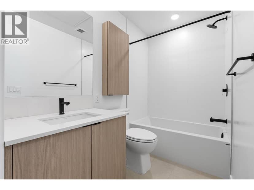 102 2268 E BROADWAY, Vancouver, photo 8