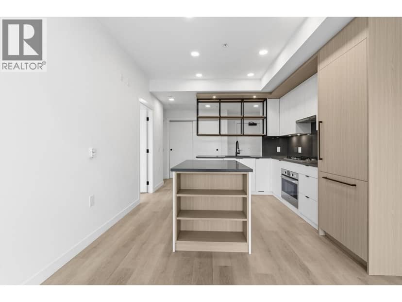 302 2268 E BROADWAY, Vancouver, photo 2