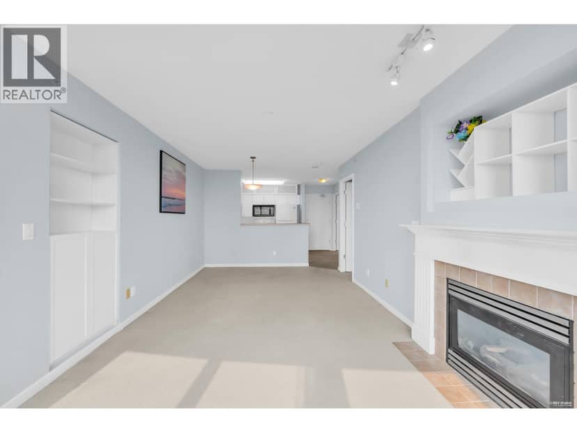 802 6611 SOUTHOAKS CRESCENT, Burnaby, photo 2