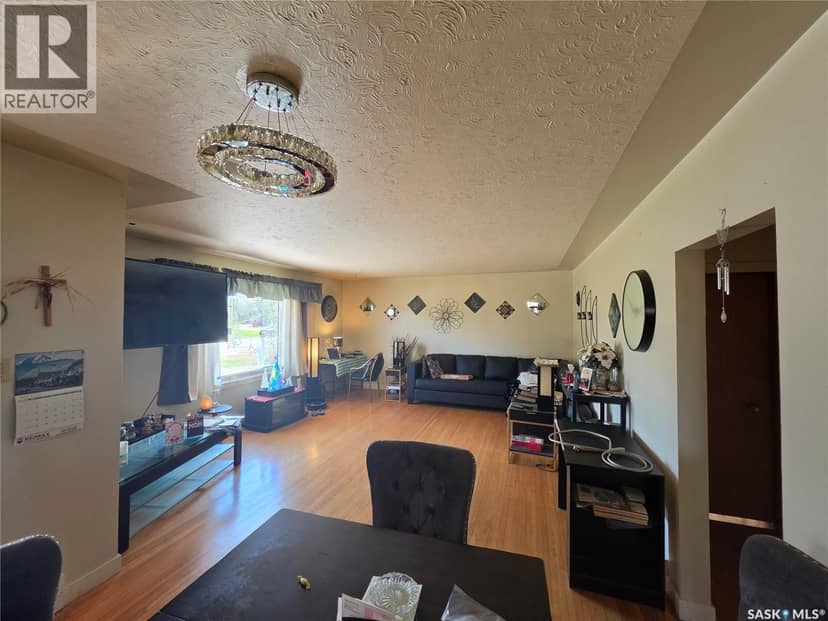 204 1st AVENUE S, Dorintosh, photo 2