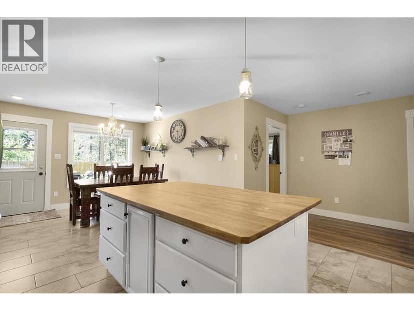 152 DEWBERRY STREET, Kitimat, photo 8