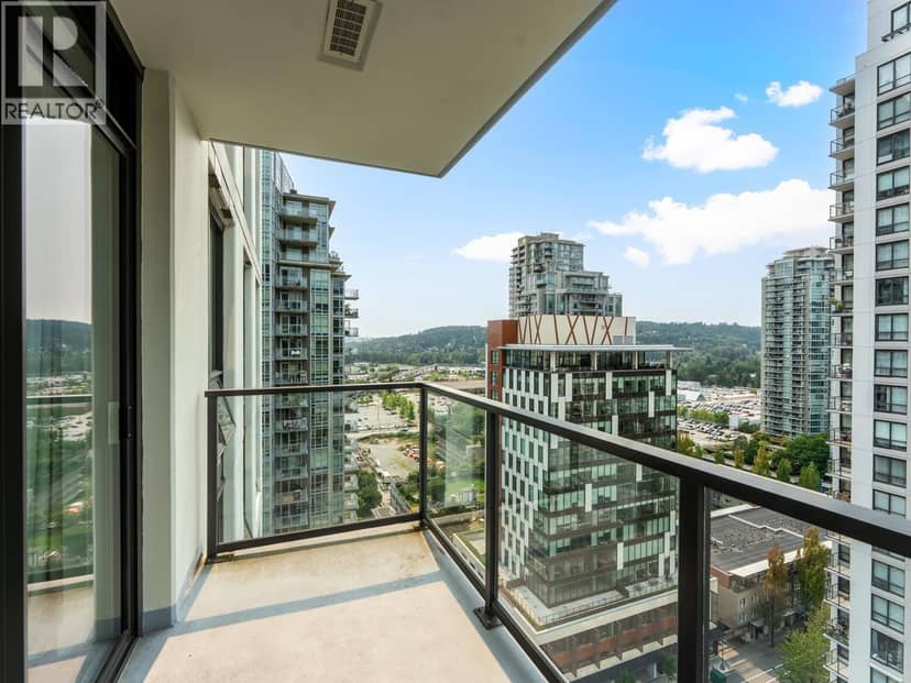2108 3007 GLEN DRIVE, Coquitlam, photo 3