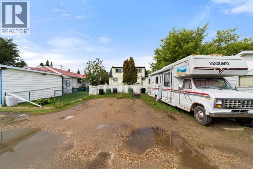 5219 50 Avenue, Camrose, photo 5