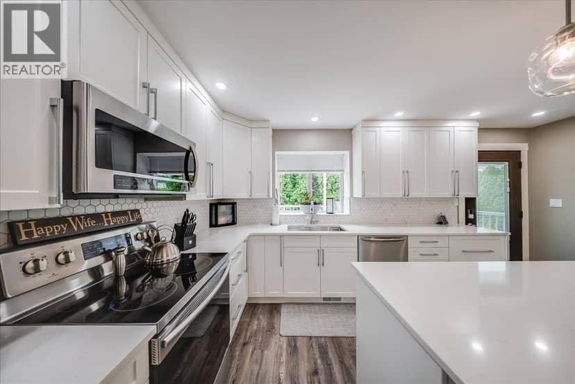 1021 BRIDGEVIEW Crescent, Castlegar, photo 4