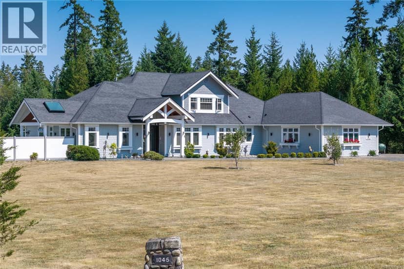 1045 Matuka Dr, Nanoose Bay
