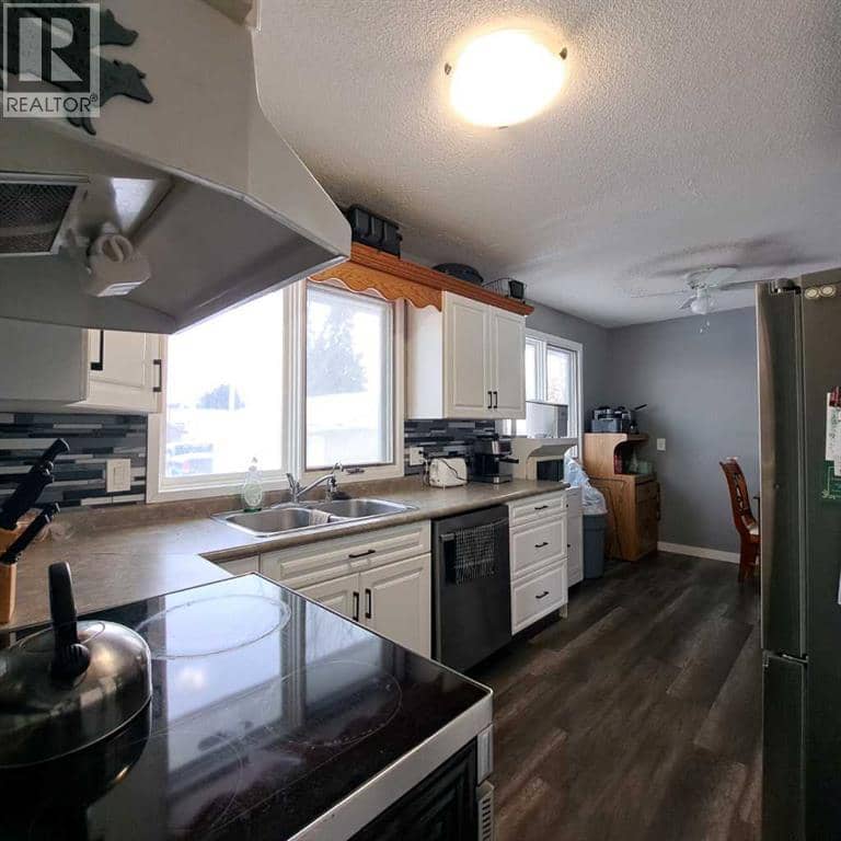 103 1st Street N, Marwayne, photo 7