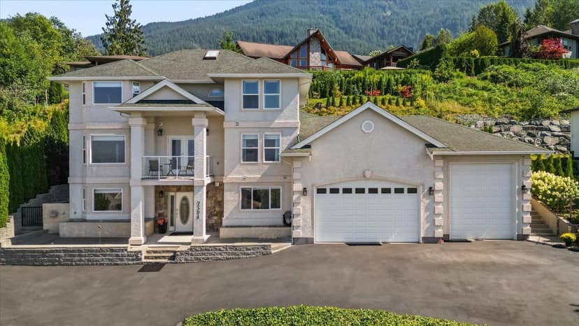 7304 MOUNT THURSTON DRIVE, Eastern Hillsides, Chilliwack
