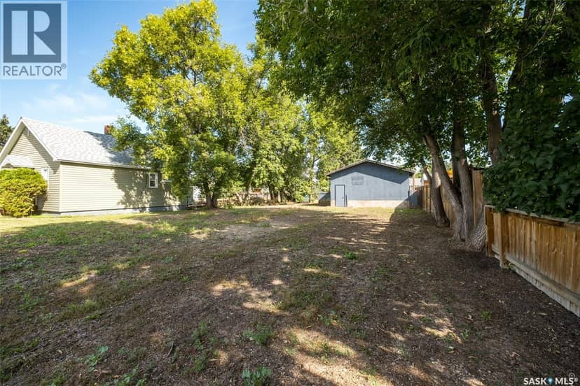 766 3rd STREET E, Prince Albert, photo 3