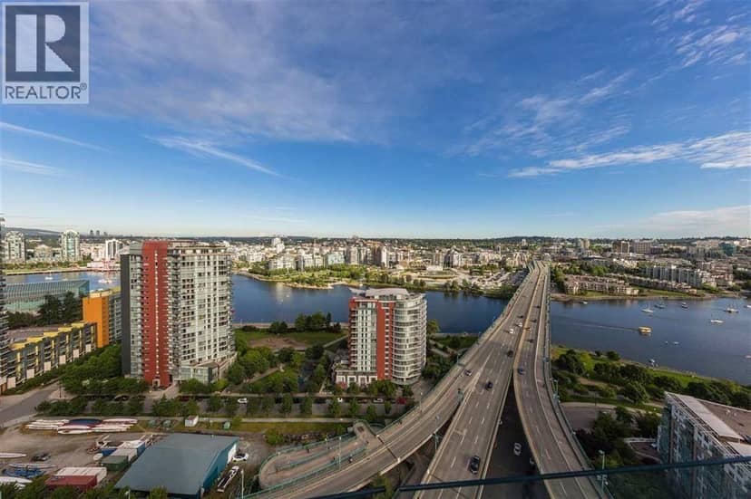 2417 89 NELSON STREET, Vancouver