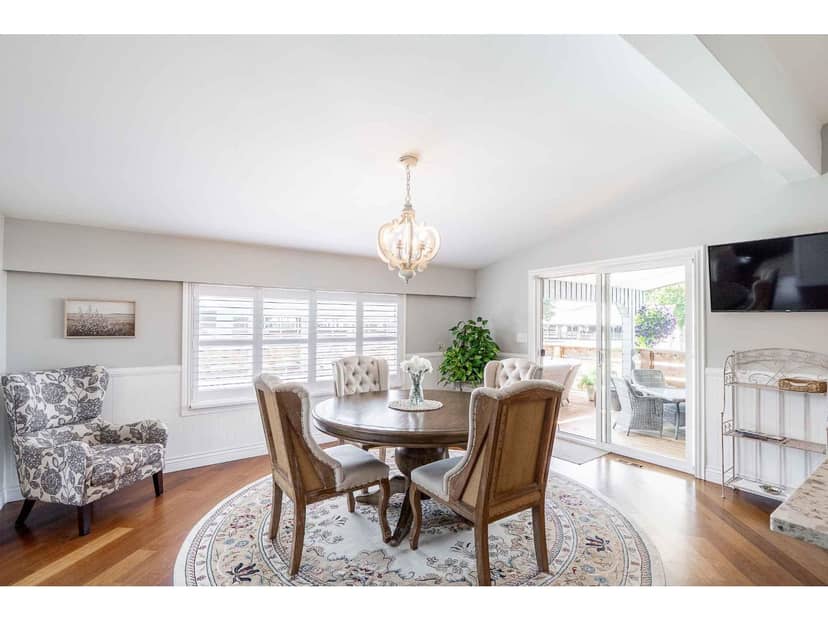 8129 HARVIE ROAD, Surrey, photo 5