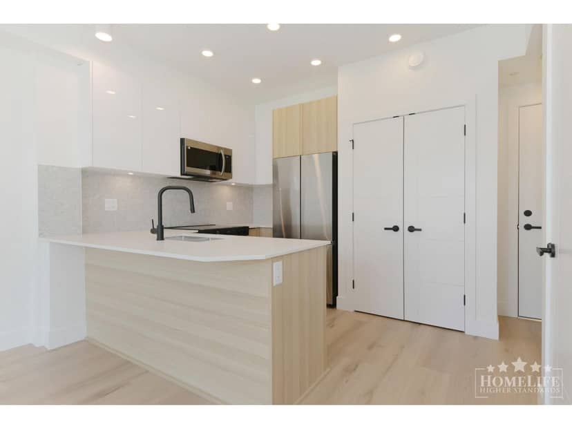 317 20769 FRASER HIGHWAY, Langley, photo 6
