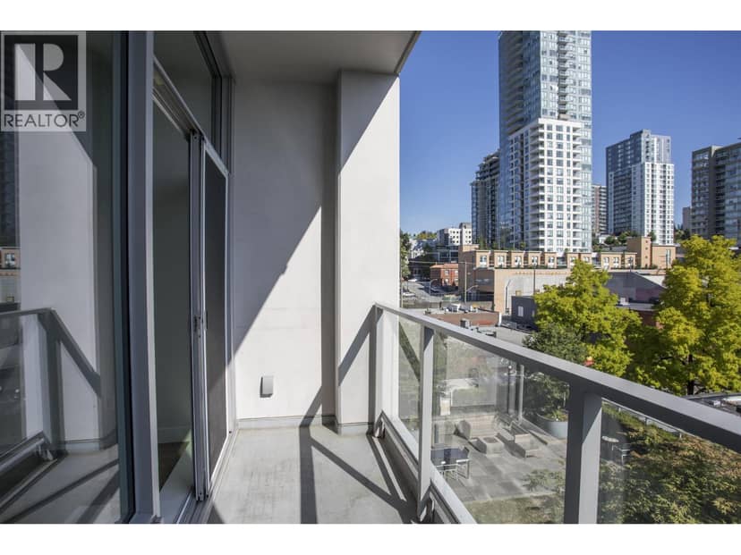 707 668 COLUMBIA STREET, New Westminster, photo 4