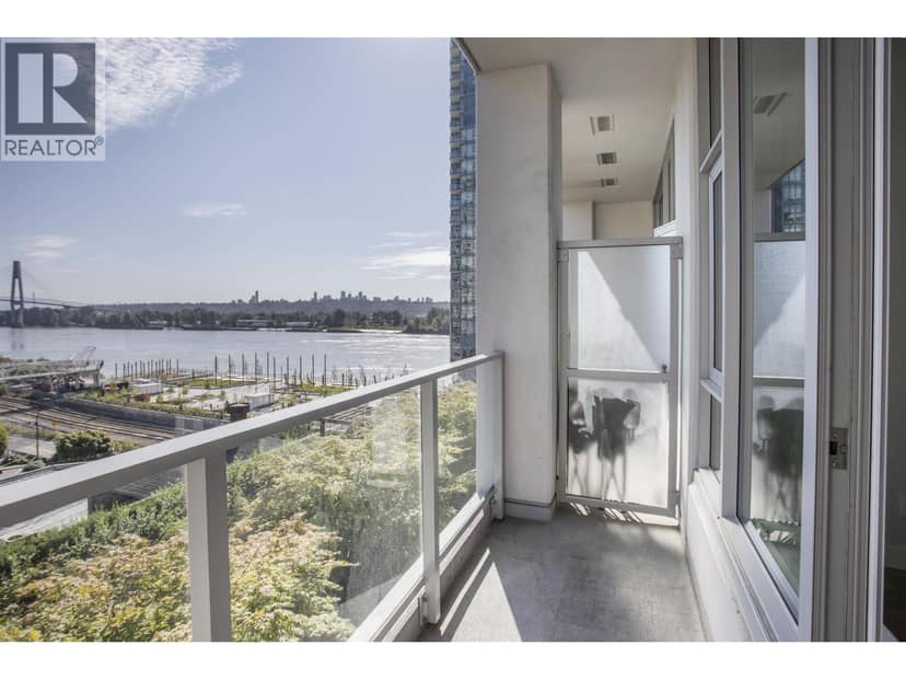 707 668 COLUMBIA STREET, New Westminster, photo 3
